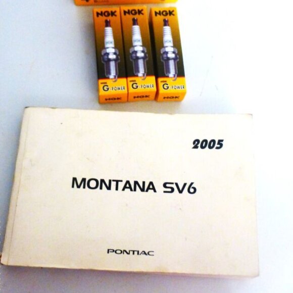 Pontiac Montana SV6 OWNERS MANUAL & SPARK PLUGS Montana Operating Manual - Picture 8 of 8
